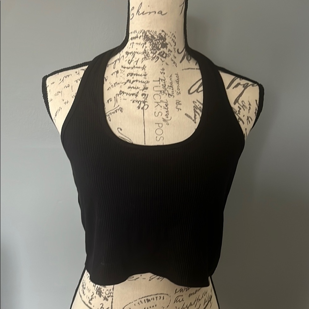 Junior XXL NWOT Black Ribbed Halter Top Cropped by Dazy